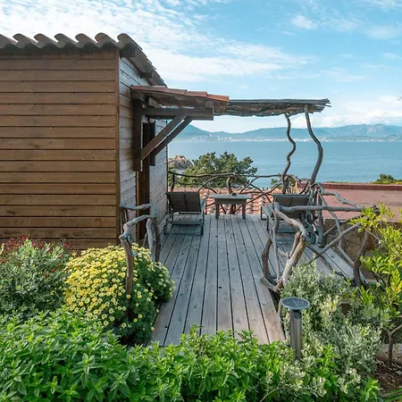 Kirssis Guest house